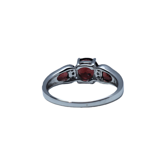 Garnet ring worn on hand 925 silver supplier