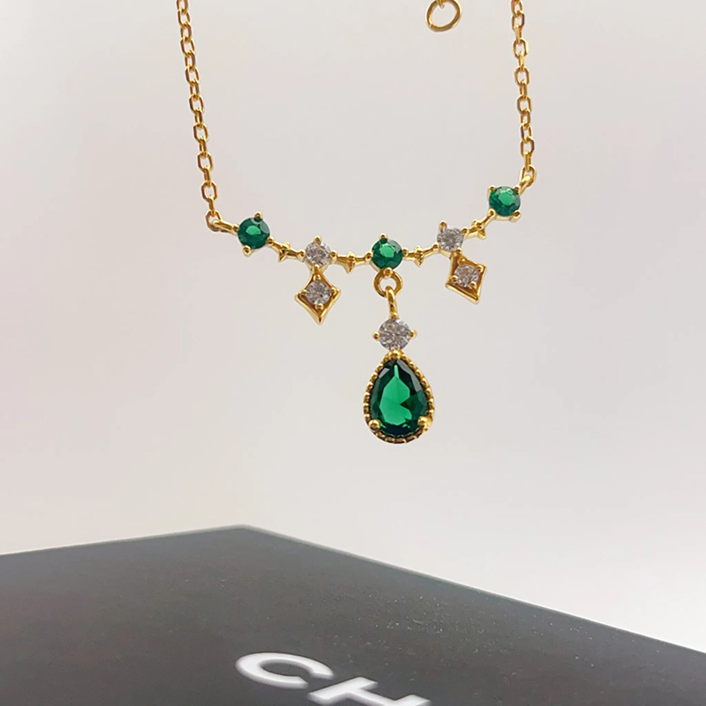 Luxury Pearl Clavicle Chain