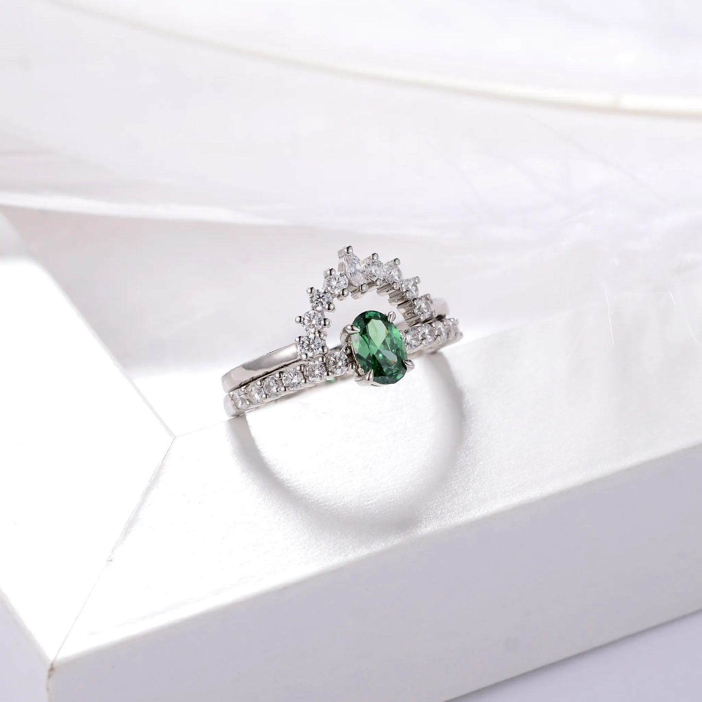 Exquisite Emerald Set Ring