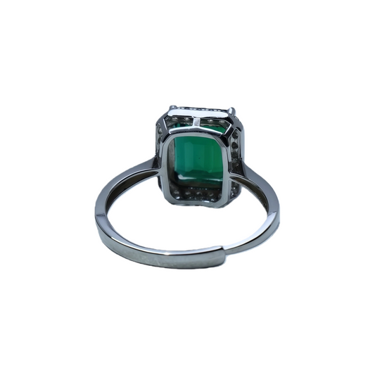 2.5 CTSquare-Cut Cultured Emerald Sterling Silver Ring | White Gold-Plated Zircon Halo Closed-Back Ring Close-up Detail - Craftsmanship Excellence