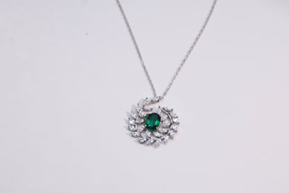 Unique design 2CT cultured emerald necklace