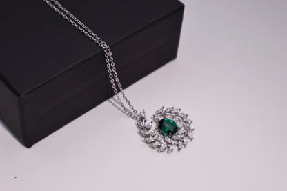 Unique design 2CT cultured emerald necklace