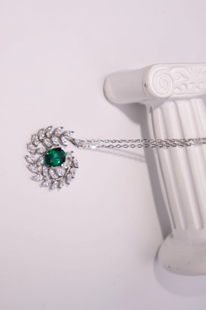 Unique design 2CT cultured emerald necklace