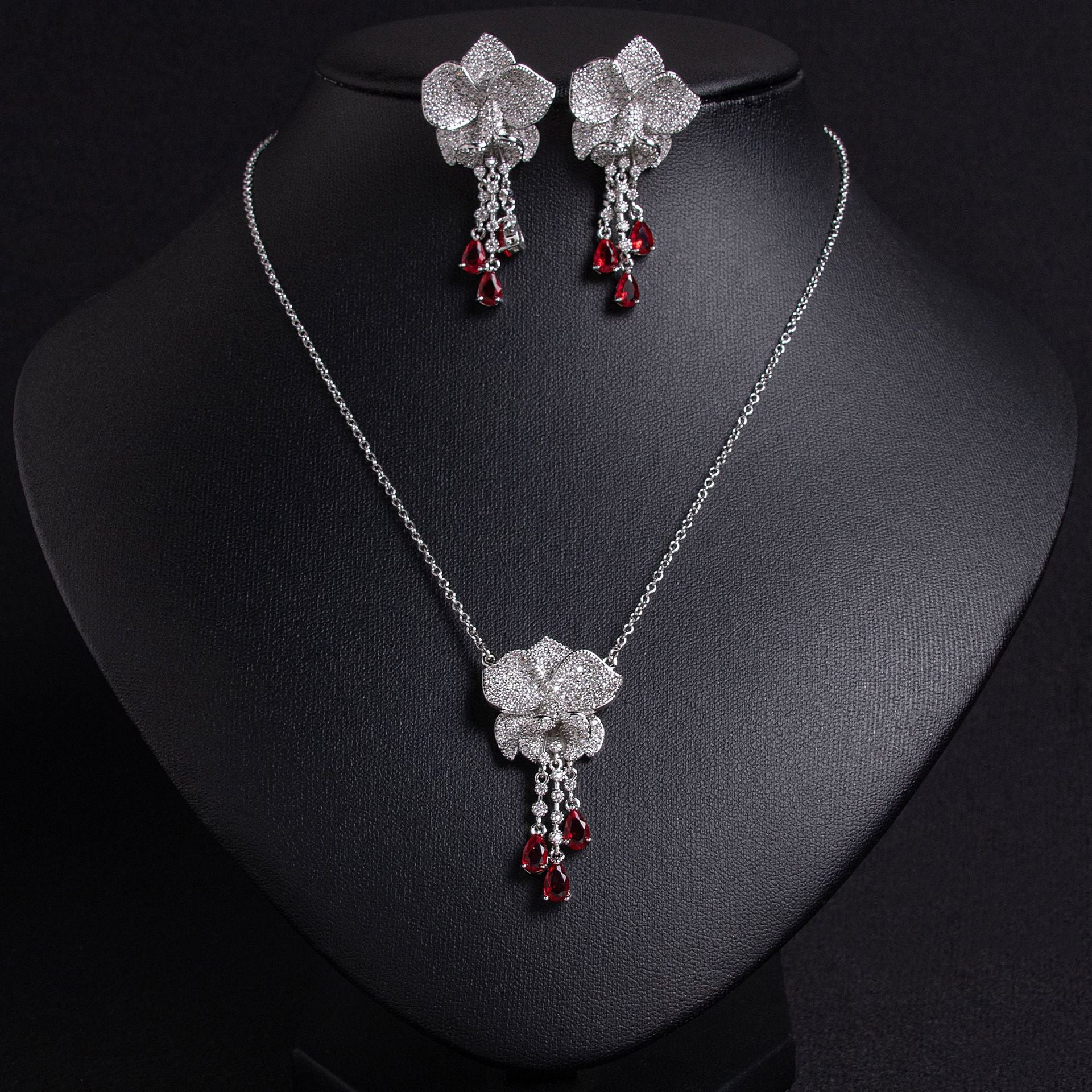 Luxury Tassel Flower Earrings Necklace Set 18K Gold Plated Wholesale