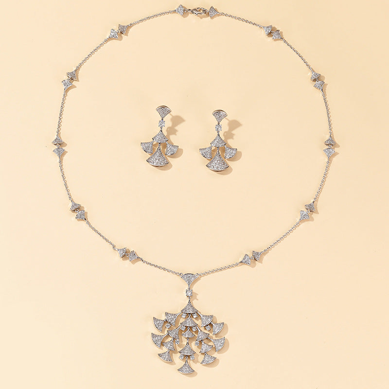 Multi-fan Micro-inlaid Necklace Zircon - 18K Gold Plated | Bo Cheng Jewelry - View 2