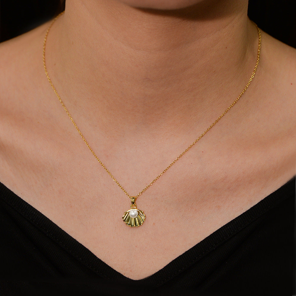 S925 Sterling Silver Plated 14K Gold Pearl Shell Necklace Women's Elegant Elegant European and Ameri