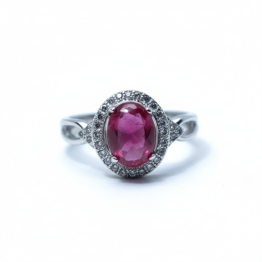 红宝石戒指细节特写