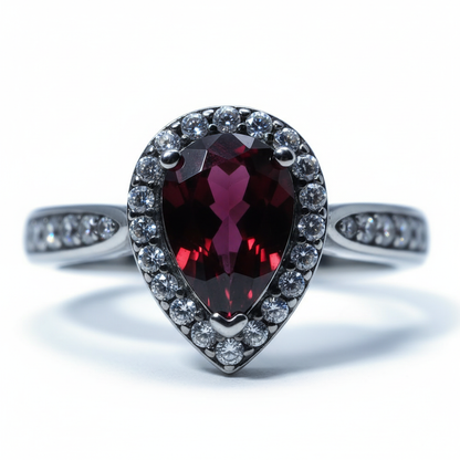 石榴石戒指细节特写