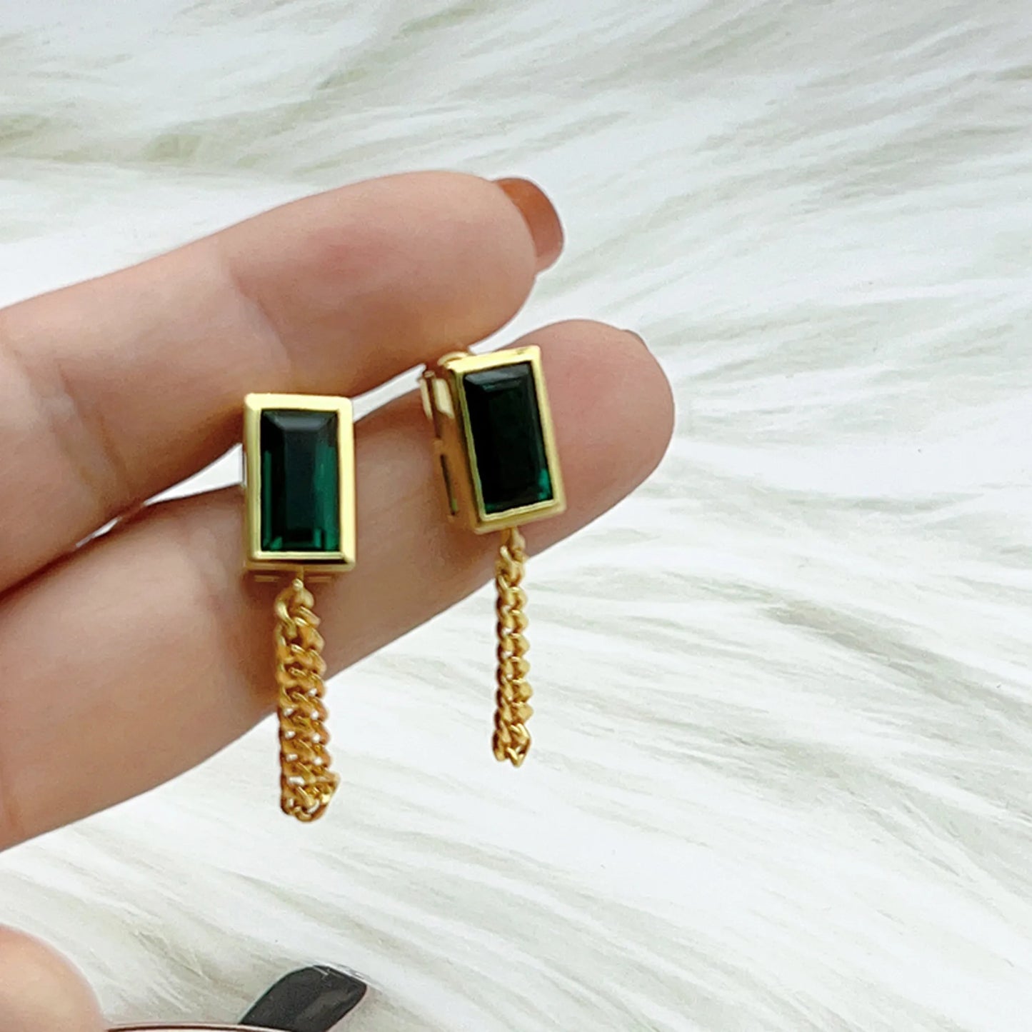 5CT Emerald Chain Earrings
