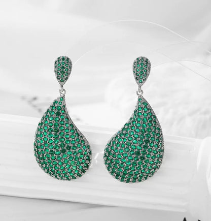 Viral Drop Earrings – 18K Gold Plated Cubic Zirconia