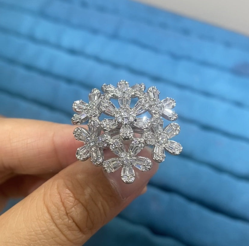 Elegant charm classic simulated diamond women ring 18K gold plated wholesale