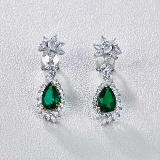 1.2 CTElegant Emerald  Earrings Close-up Detail - Craftsmanship Excellence