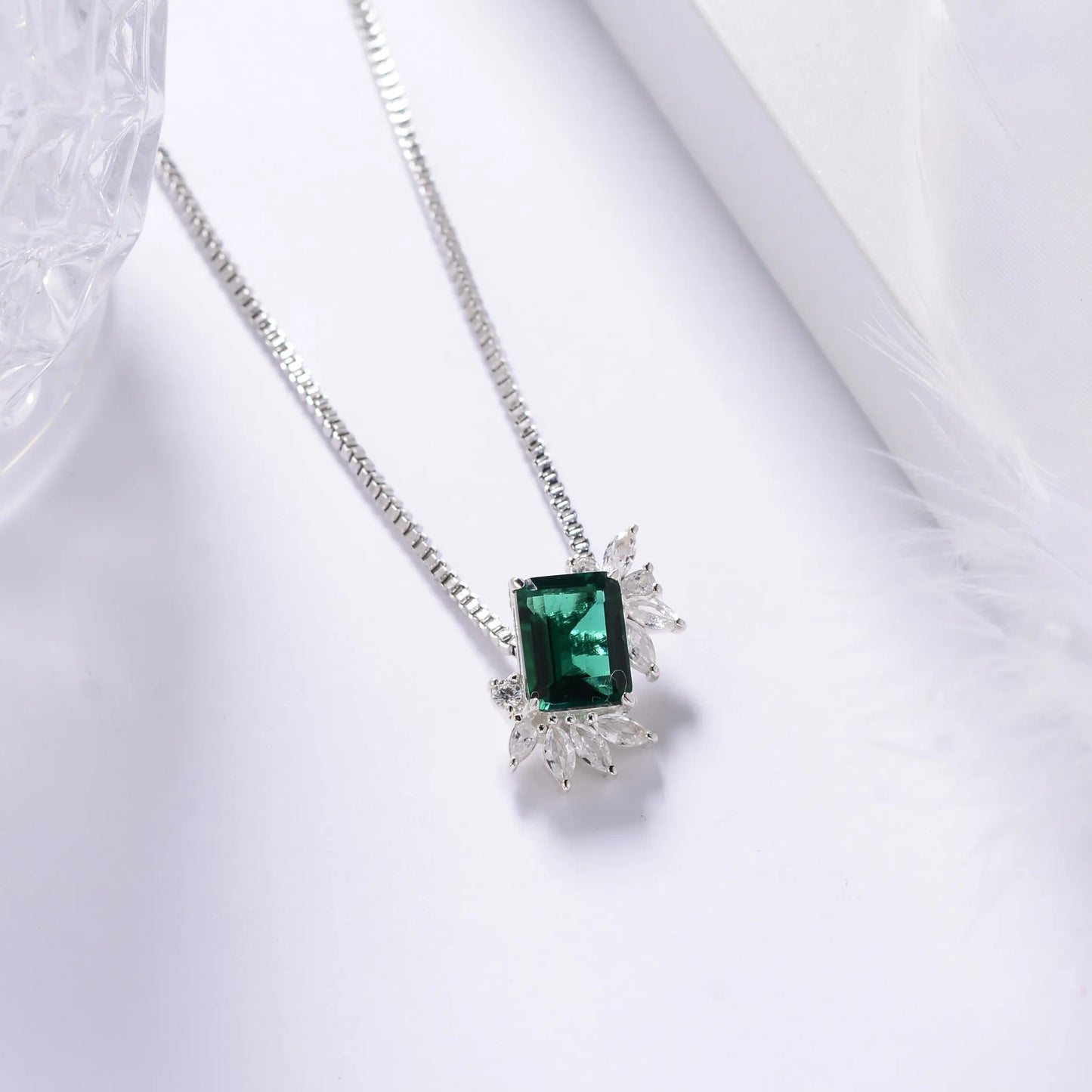 Emerald Necklace 2CT