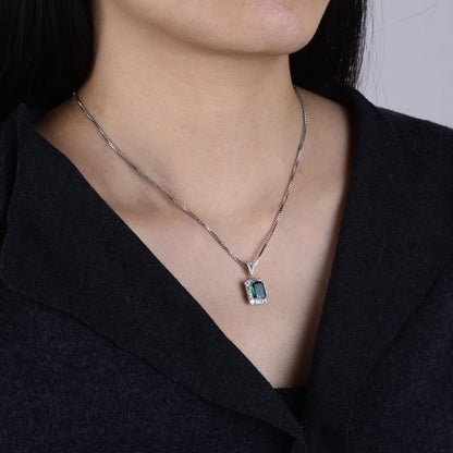 2CT Emerald  Necklace