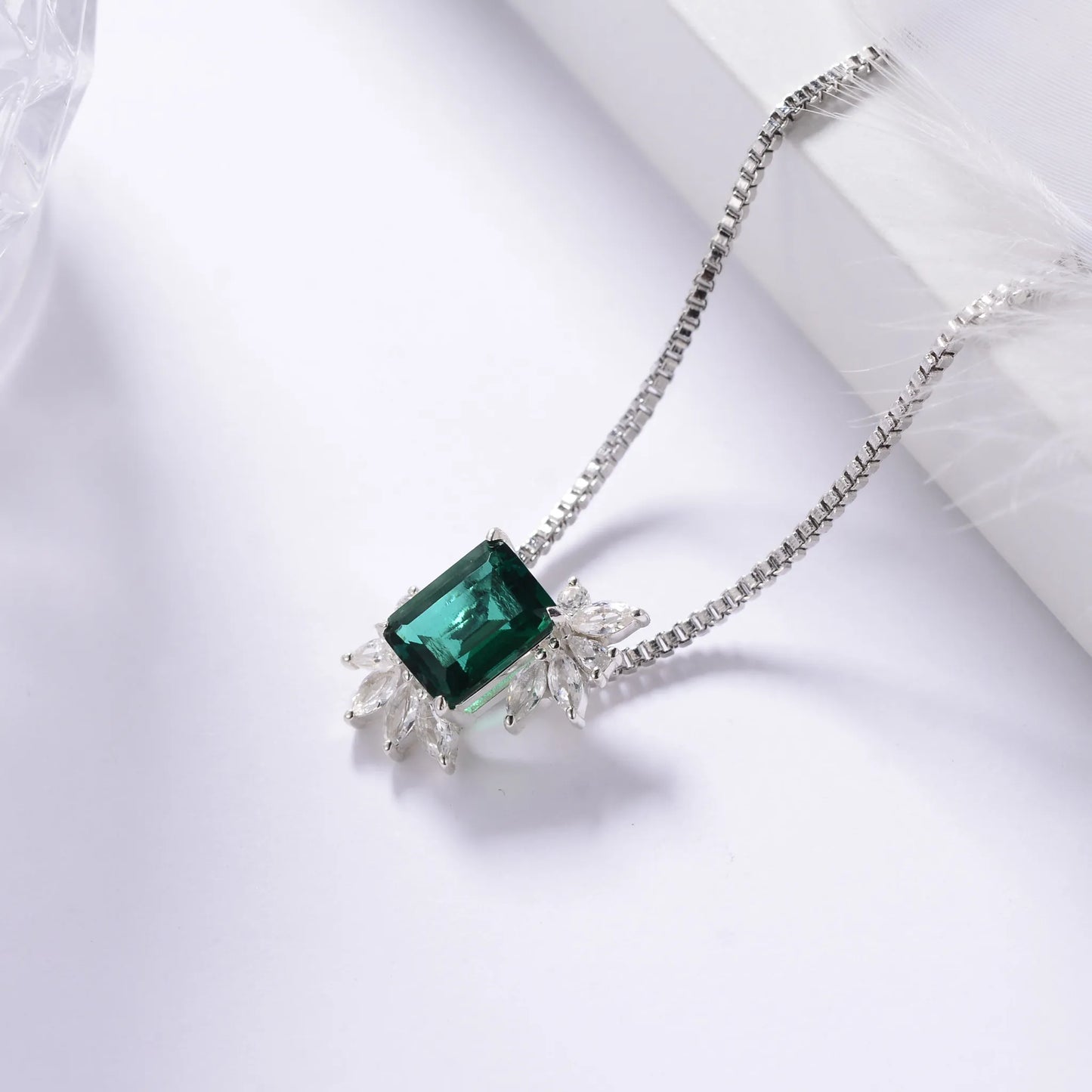 Emerald Necklace 2CT