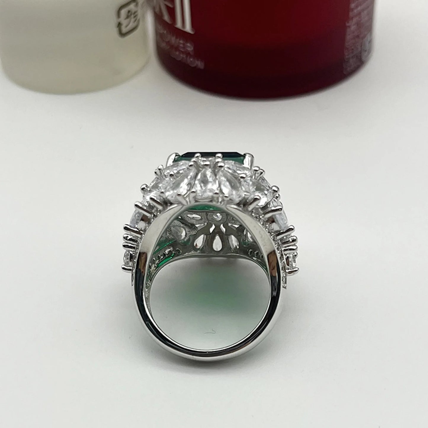 Luxury Emerald Ring