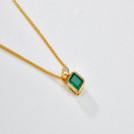 1.3 CTEmerald Necklace in  Perfume Bottle Close-up Detail - Craftsmanship Excellence
