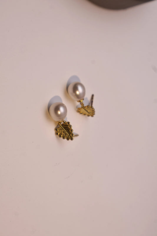 Nature Inspired Pearl Earrings 925 Silver CZ Accents Wholesale View 2