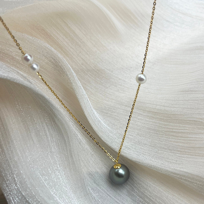 Minimalist style 11mm Tahitian Pearl Necklace