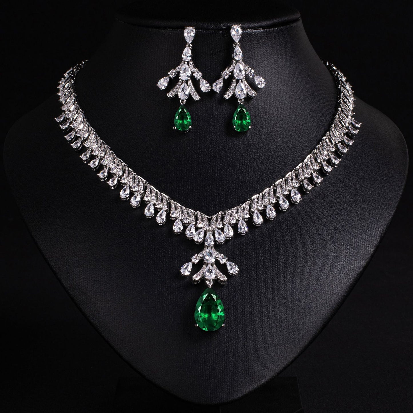 Green Zircon Banquet Necklace Earrings Set 18K Gold Plated OEM