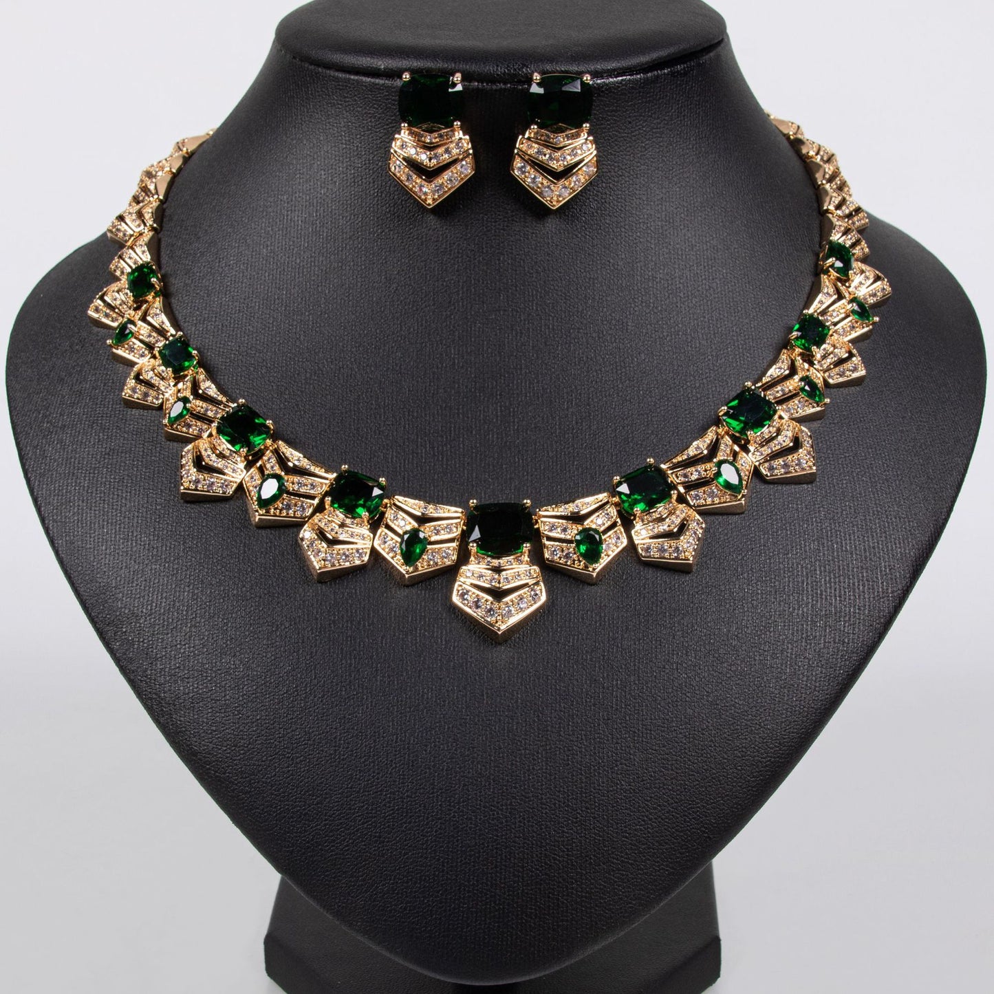 18K Gold Plated Sparkle Zircon Bridal Necklace Set View 3