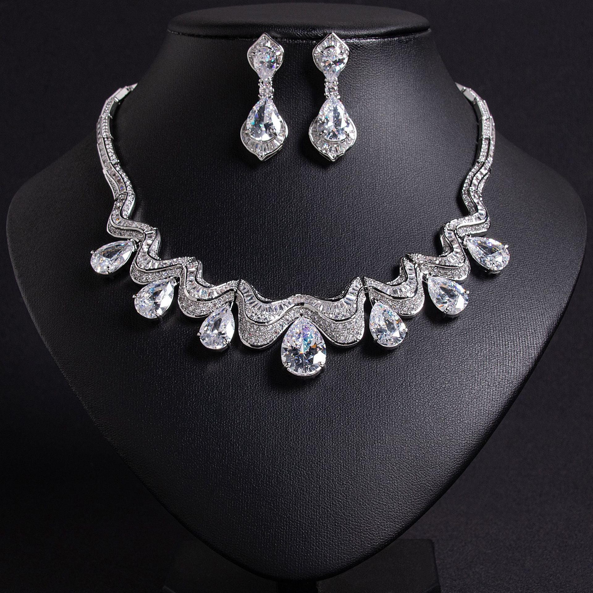 White Zircon Water Drop Bridal Earrings Gold Plated Wholesale