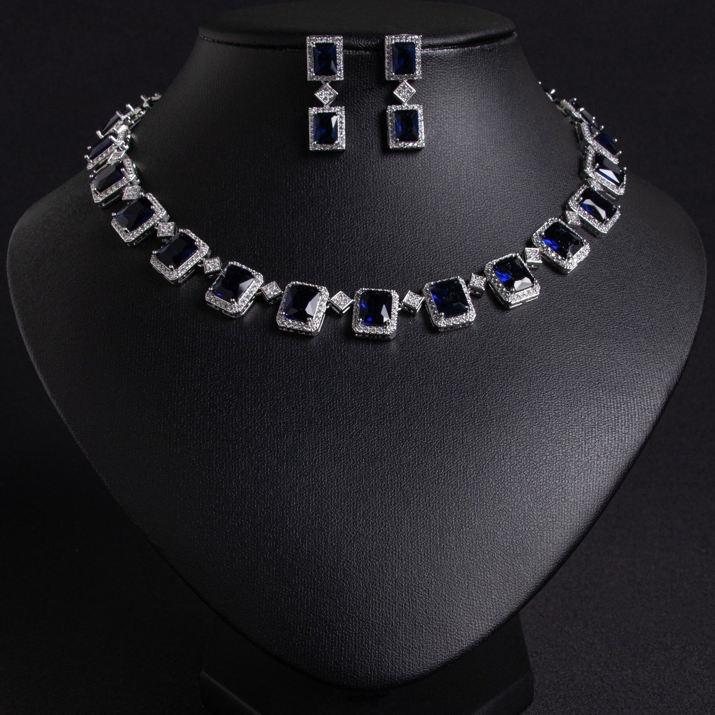 Luxury Zircon Clavicle Chain Set 18K Gold Plated Wholesale View 5